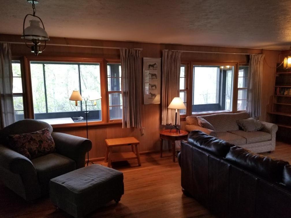 Rolling R Guest Ranch Guest House Meeker Bilik gambar